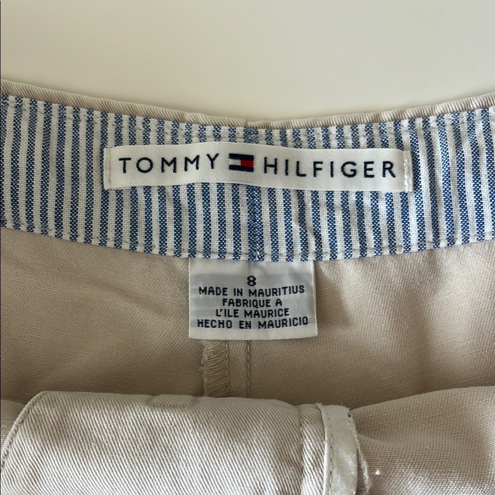 Tommy Hilfiger Tan Cargo Shorts Relaxed Fit Size 8 - Picture 2 of 5